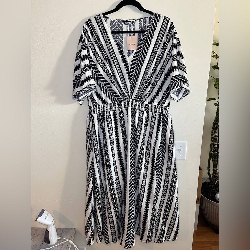 BloomChic Black and White Midi Dress with Geometric Stripe Print